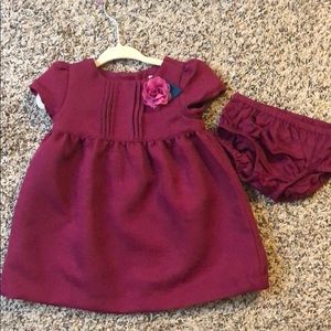 Gorgeous burgundy dress for your little girl!